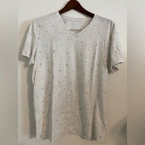Old Navy T-Shirt Short Sleeve | Color: White | Size:  Large |